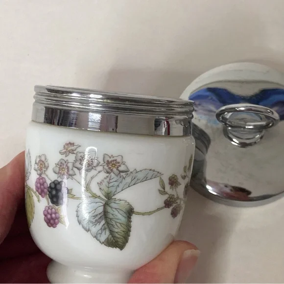 Royal Worcester Porcelain Egg Coddler, Vintage Egg Cooker, Egg Cup - Picture 7 of 8